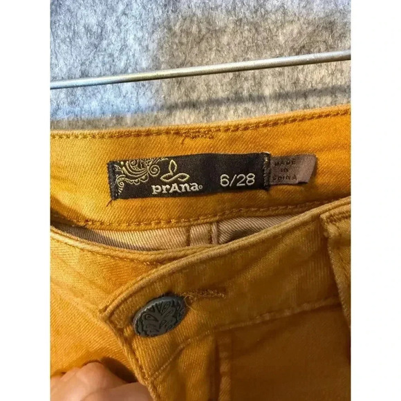 Prana Yellow White Ombre Cropped Zipper Jeans Size 6 - Picture 5 of 5